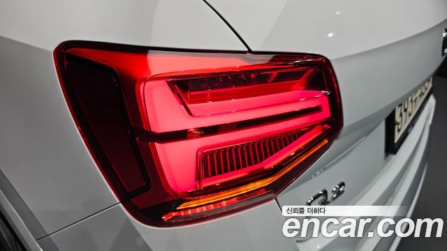Audi Q2 35 TDI Premium 2023 — фото 23