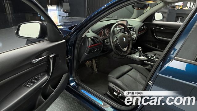 BMW 1 Series (F20) 118d Sport 5Door 2016 — фото 10