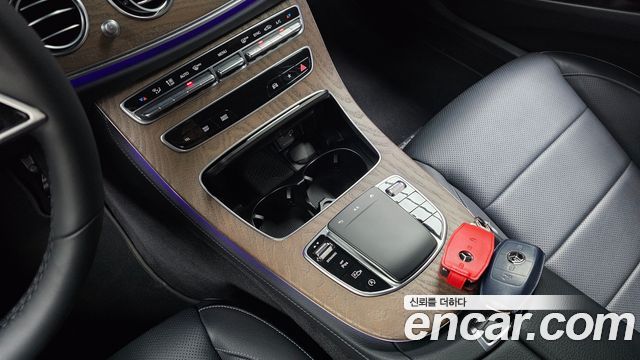 Mercedes-Benz E-Class (W213) E220d 4MATIC Exclusive 2023 — фото 9