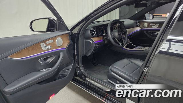 Mercedes-Benz E-Class (W213) E220d 4MATIC Exclusive 2023 — фото 10