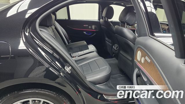 Mercedes-Benz E-Class (W213) E220d 4MATIC Exclusive 2023 — фото 12