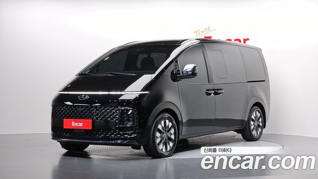 Hyundai Staria Lounge 9-Seater Inspiration 2023 — фото 1