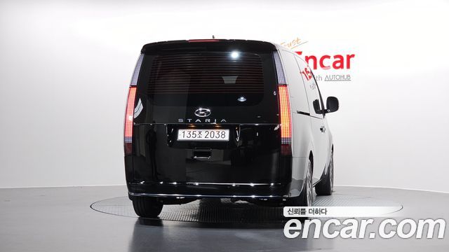 Hyundai Staria Lounge 9-Seater Inspiration 2023 — фото 4