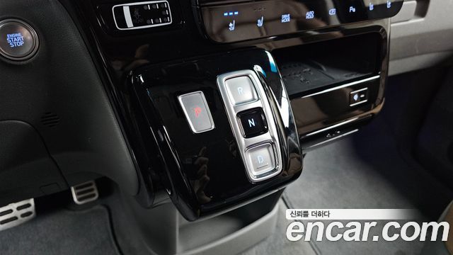 Hyundai Staria Lounge 9-Seater Inspiration 2023 — фото 9