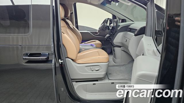 Hyundai Staria Lounge 9-Seater Inspiration 2023 — фото 11