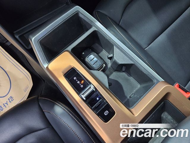 KG Mobility (SsangYong) Torres EVX E5 2024 — фото 21
