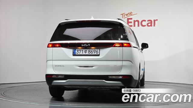 Kia Carnival (IV) Diesel 9-Seater Prestige 2023 — фото 4