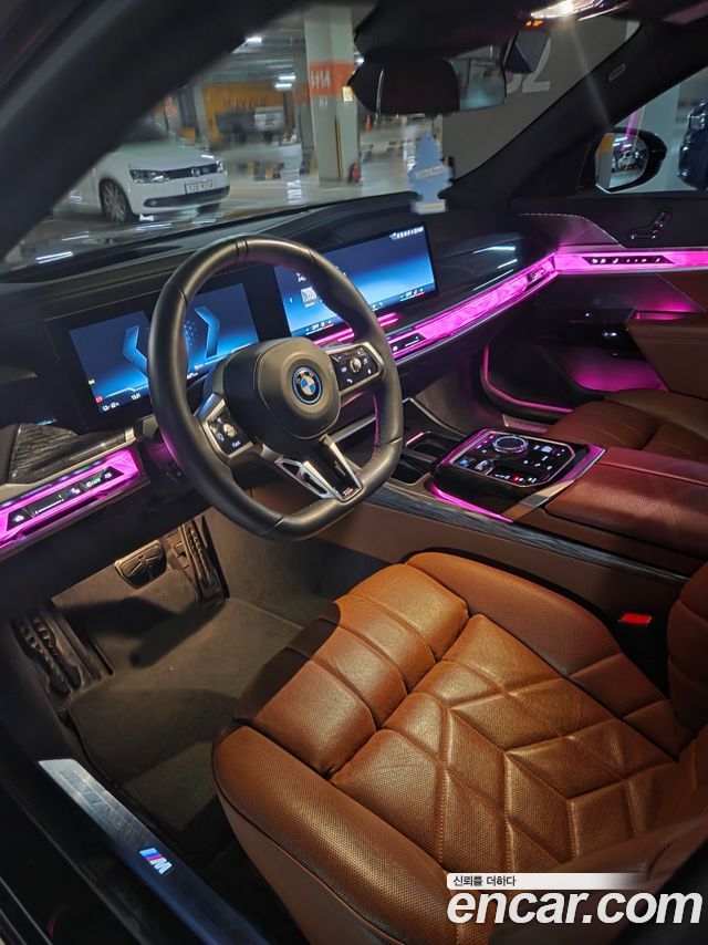 BMW i7 (G70) eDrive 50 M Sport 2024 — фото 6