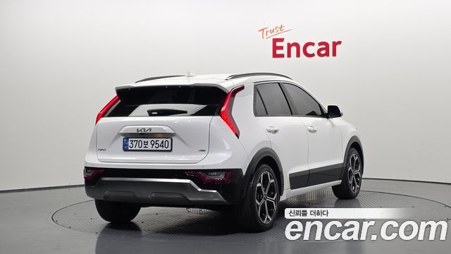 Kia Niro Signature 2022 — фото 2