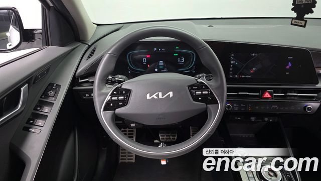 Kia Niro Signature 2022 — фото 13