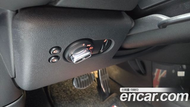 MINI Cooper 5Door Standard 3rd 2018 — фото 27