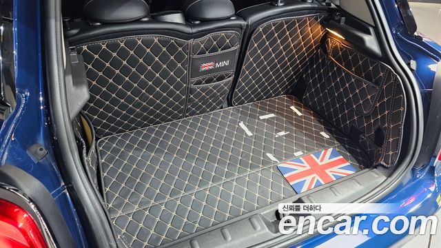 MINI Cooper 5Door Standard 3rd 2018 — фото 29