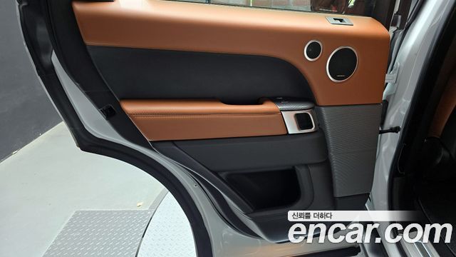 Land Rover Range Rover Sport (II) 3.0 SDV6 AB Dynamic 2017 — фото 25