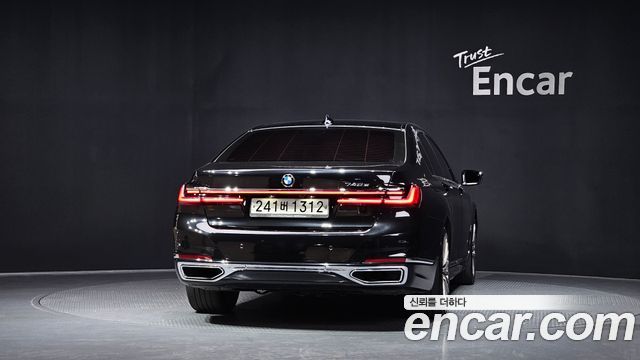 BMW 7 Series (G11) 745e iPerformance Design Pure Excellence 2021 — фото 4