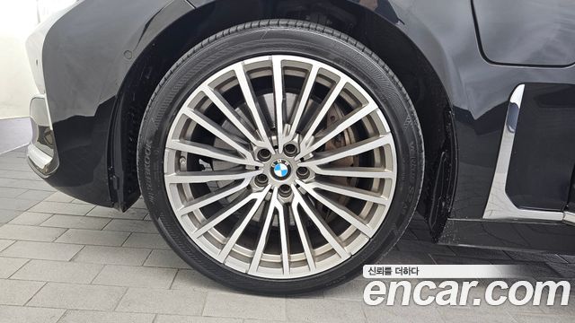 BMW 7 Series (G11) 745e iPerformance Design Pure Excellence 2021 — фото 5