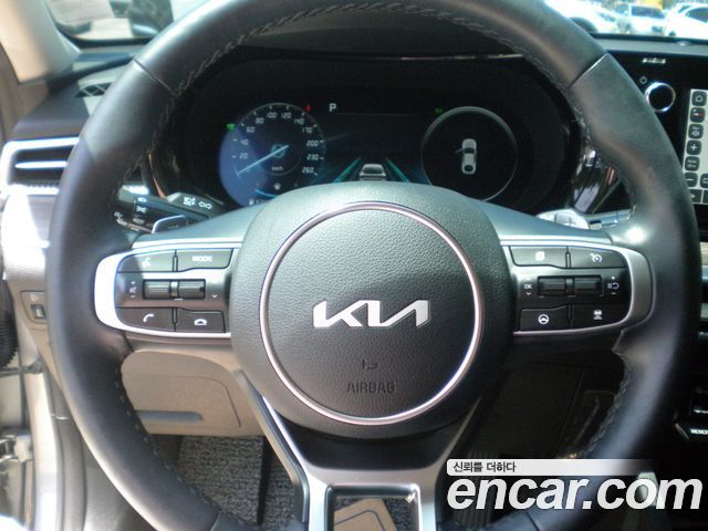 Kia K5 Hybrid (III) Signature 2023 — фото 19