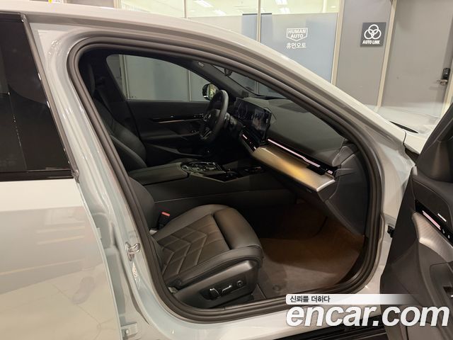 BMW 5 Series (G60) 520i M Sport 2024 — фото 17