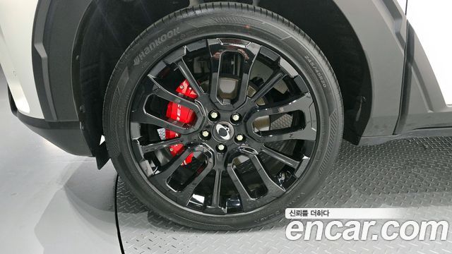 KG Mobility (SsangYong) Torres Gasoline 1.5 2WD Black Edition 2024 — фото 5