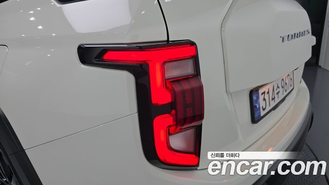 KG Mobility (SsangYong) Torres Gasoline 1.5 2WD Black Edition 2024 — фото 23