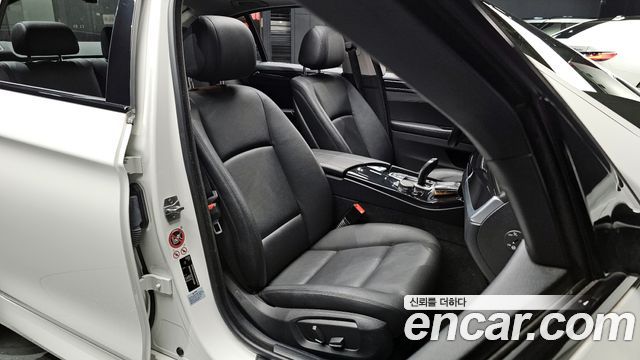 BMW 5 Series (F10) 520d M Aero Dynamic 2016 — фото 10