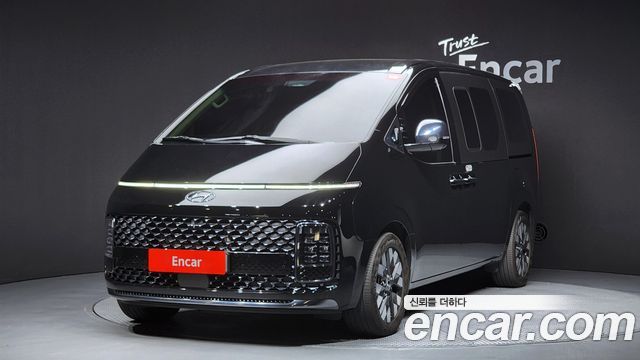 Hyundai Staria Lounge 9-Seater Inspiration 2023 — фото 1