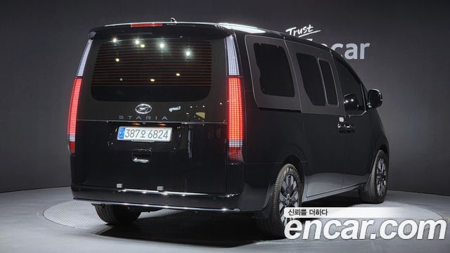 Hyundai Staria Lounge 9-Seater Inspiration 2023 — фото 2