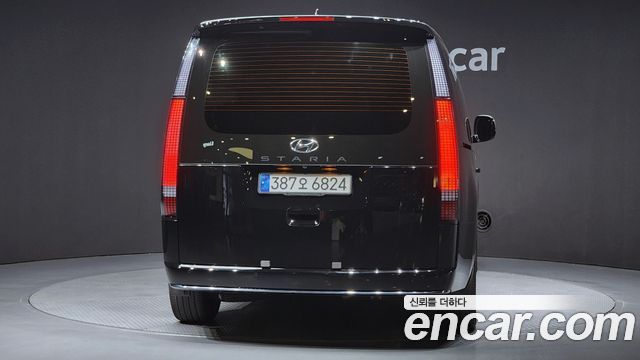 Hyundai Staria Lounge 9-Seater Inspiration 2023 — фото 4