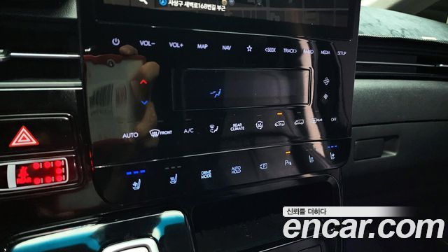 Hyundai Staria Lounge 9-Seater Inspiration 2023 — фото 32