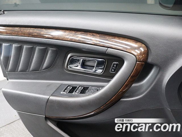 Ford Taurus 2.0 Limited EcoBoost 6th 2016 — фото 17
