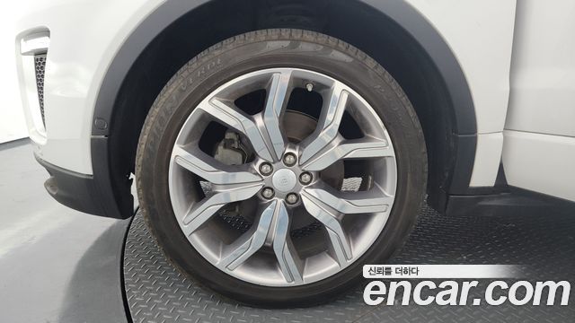 Land Rover Range Rover Evoque 2.0 TD4 AB 2016 — фото 5