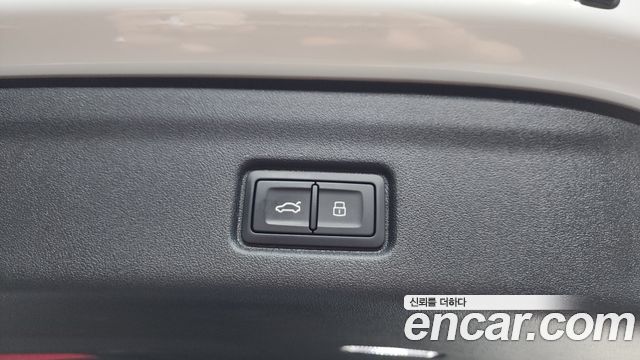 Audi SQ6 e-tron (GF) Quattro 2025 — фото 18