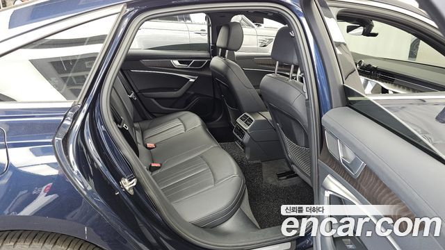 Audi A6 (C8) 45 TFSI Premium 2023 — фото 12