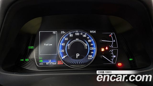 Lexus UX250h 2.0 AWD 2019 — фото 8