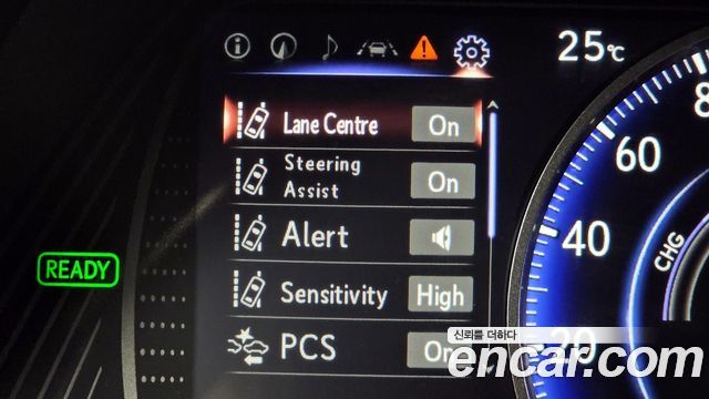 Lexus UX250h 2.0 AWD 2019 — фото 16