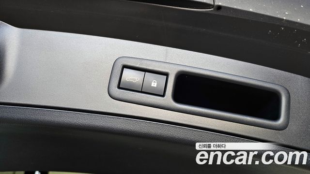 Lexus UX250h 2.0 AWD 2019 — фото 27