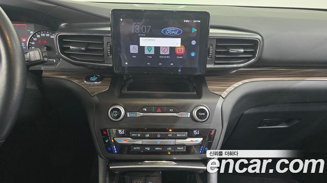 Ford Explorer (VI) 2.3 LimIted 4WD 2020 — фото 13