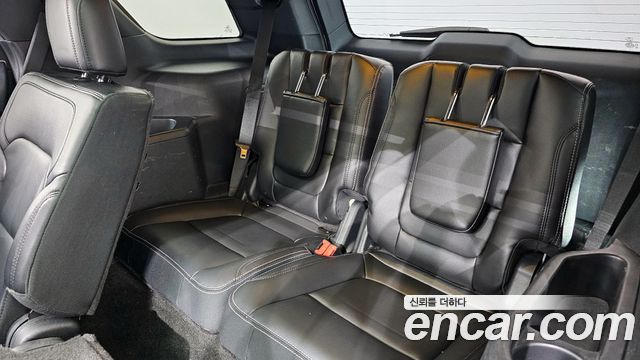Ford Explorer 2.3 Limited 4WD 5th 2017 — фото 13