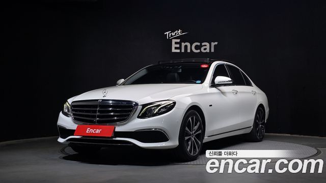 Mercedes-Benz E-Class (W213) E300e Exclusive 2019 — фото 1
