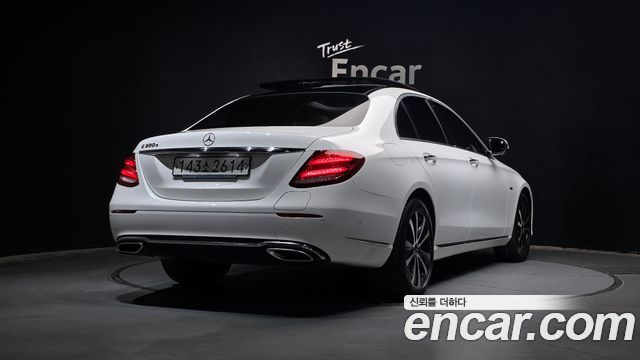 Mercedes-Benz E-Class (W213) E300e Exclusive 2019 — фото 2