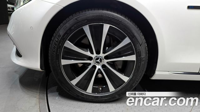 Mercedes-Benz E-Class (W213) E300e Exclusive 2019 — фото 5