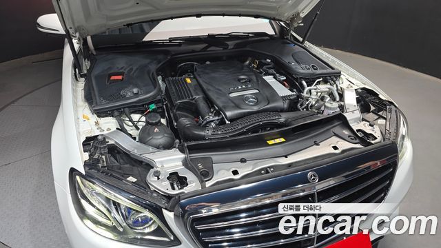 Mercedes-Benz E-Class (W213) E300e Exclusive 2019 — фото 6