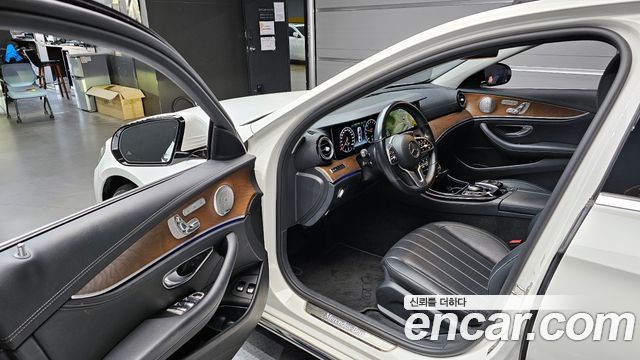 Mercedes-Benz E-Class (W213) E300e Exclusive 2019 — фото 10
