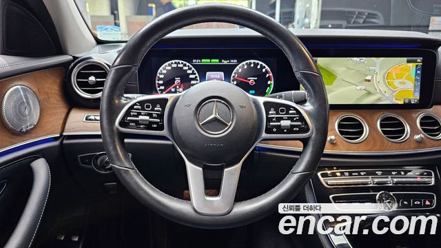 Mercedes-Benz E-Class (W213) E300e Exclusive 2019 — фото 13