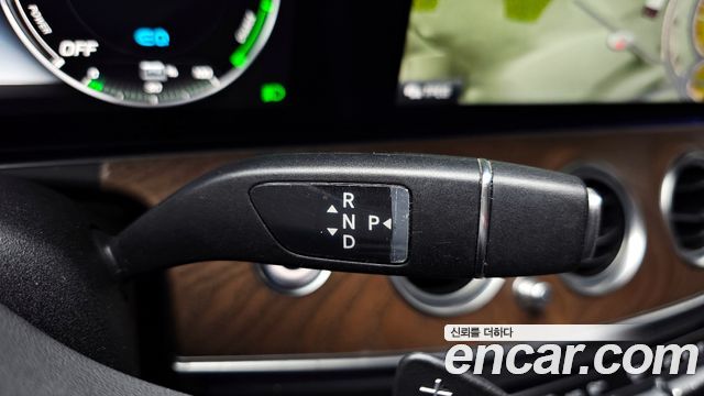 Mercedes-Benz E-Class (W213) E300e Exclusive 2019 — фото 29