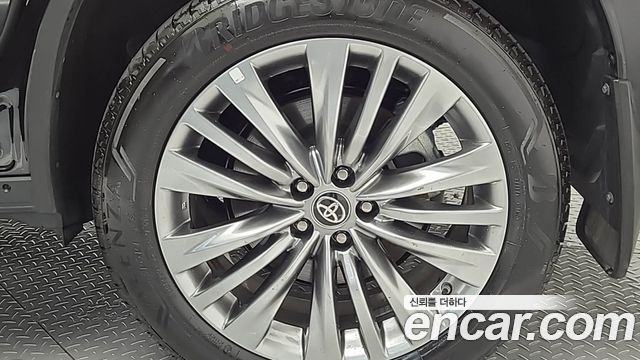Toyota Highlander (IV) 2.5 4WD Platimum 2025 — фото 5