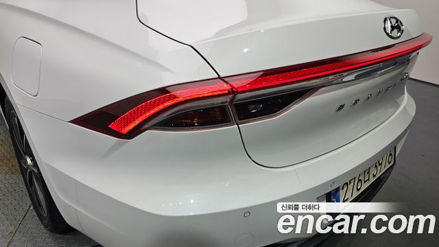 Hyundai Grandeur (IG) 2.5 Le Blanc 2023 — фото 23