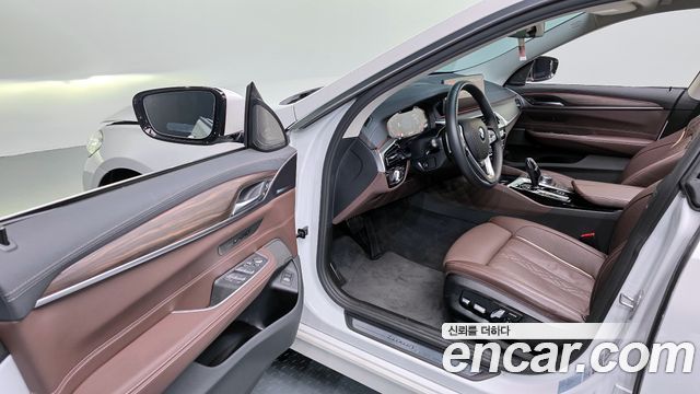 BMW 6 Series GT (G32) 630i xDrive Luxury 2023 — фото 10