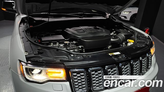 Jeep Grand Cherokee 3.6 Summit WK2 2020 — фото 6