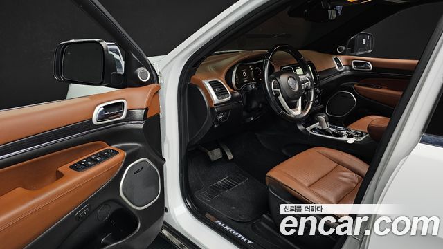 Jeep Grand Cherokee 3.6 Summit WK2 2020 — фото 33