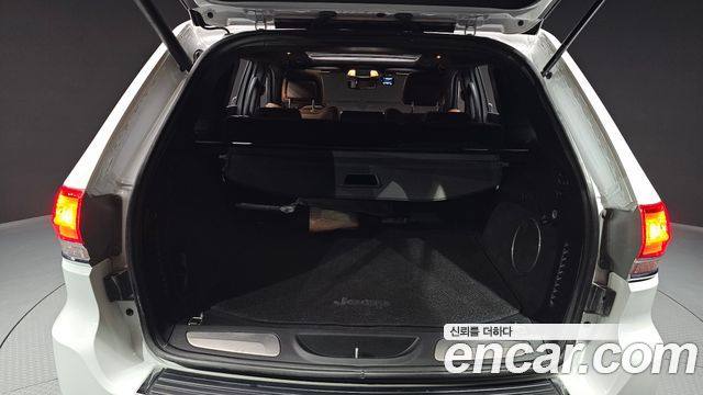 Jeep Grand Cherokee 3.6 Summit WK2 2020 — фото 37